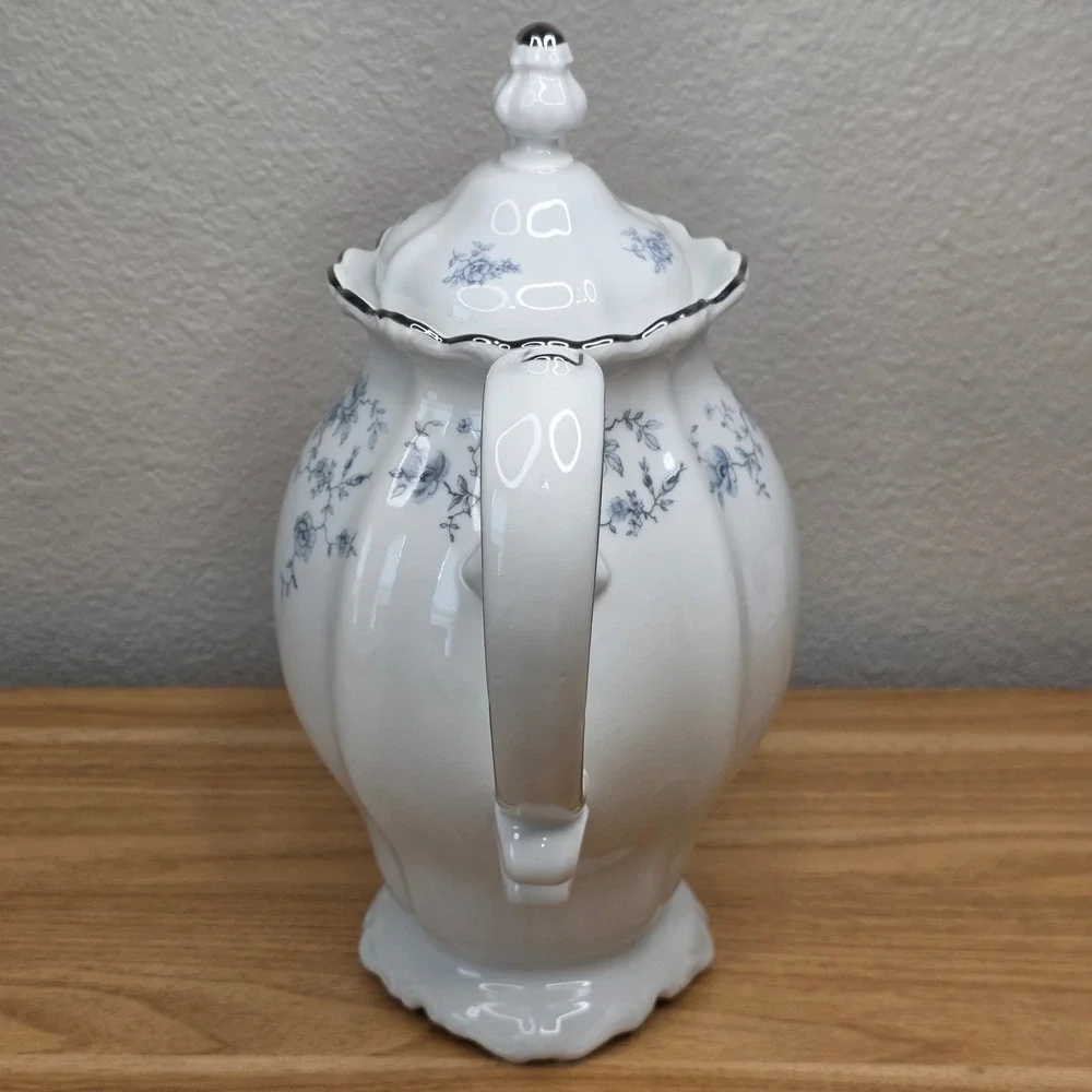 Johann Haviland Blue Garland 6 Cup Coffee Pot and Lid 11
